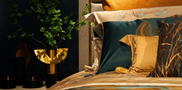 Mercury Bedding Image