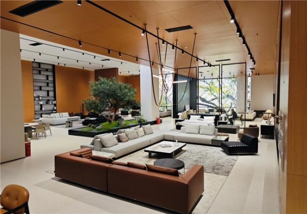 HuaChao Furniture in Foshan