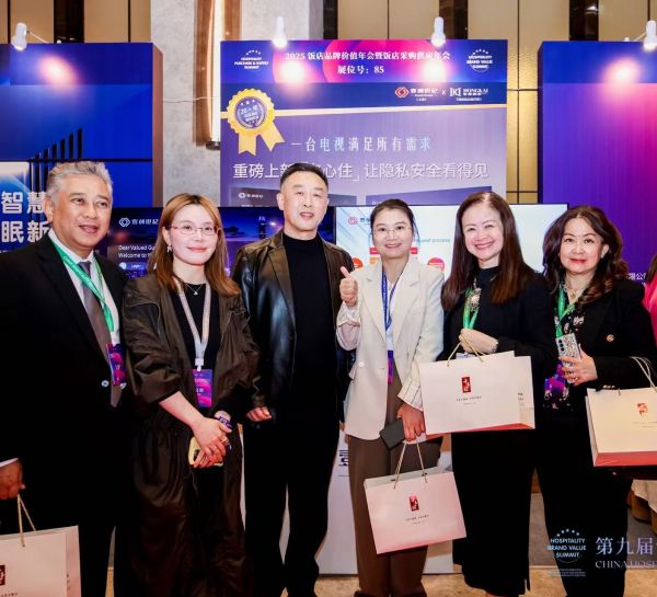 Exquisite Qianshilu lacquer gift