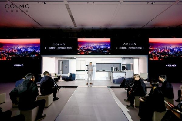 李晓锋现场演讲《一起攀登，和世界问声好》