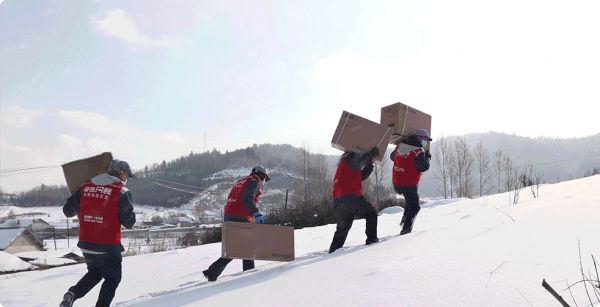 恒洁七载坚守服务图